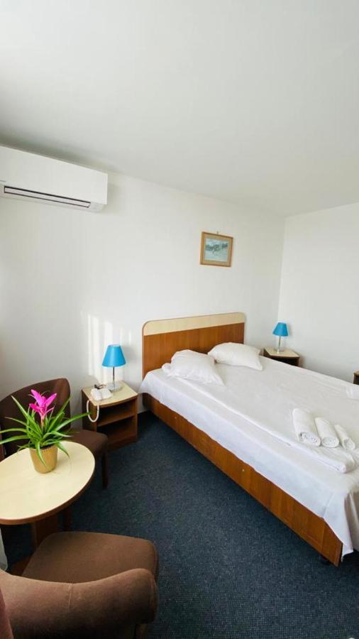Hotel Neko Saturn Kültér fotó